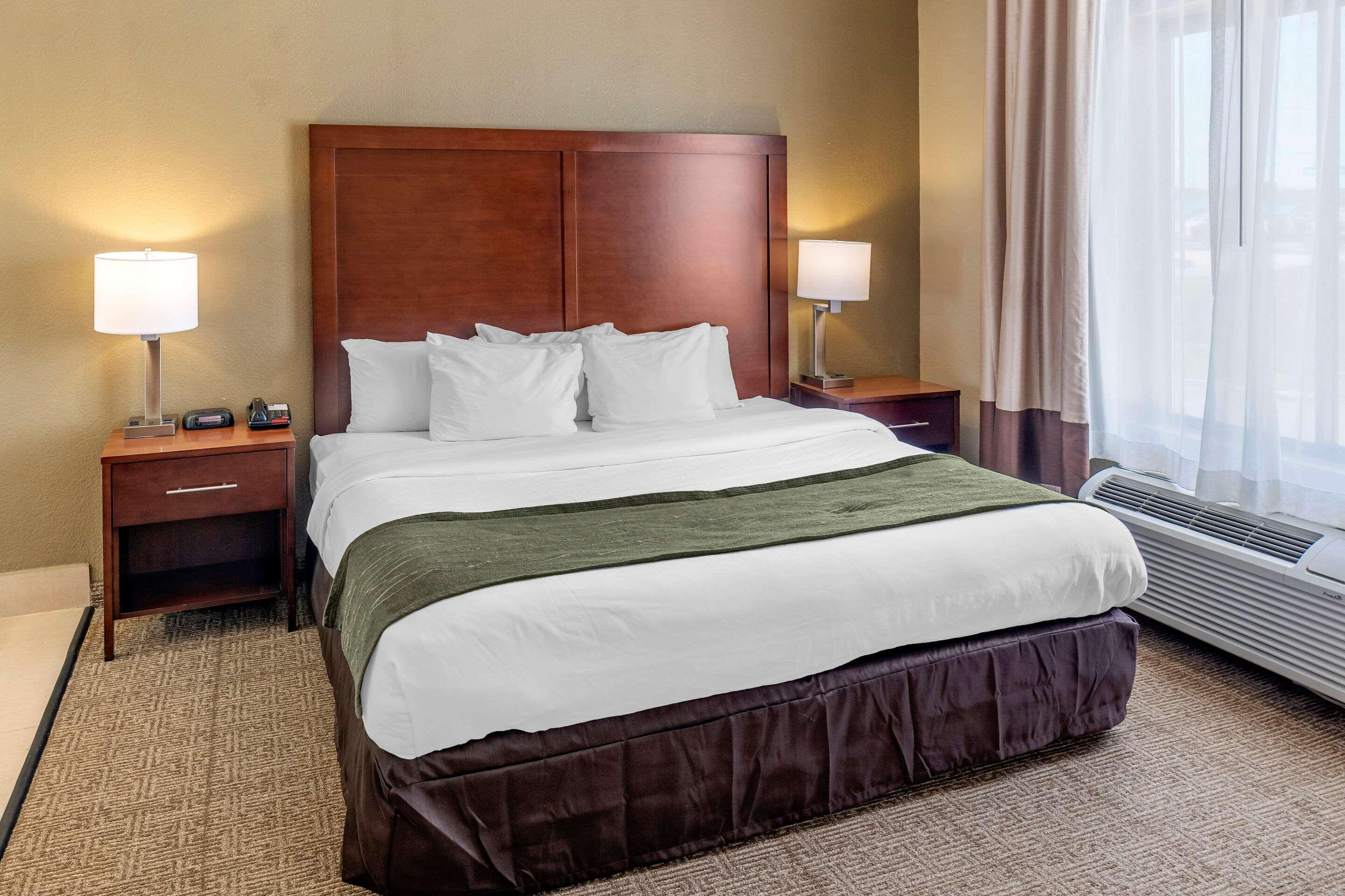 Comfort Inn & Suites Lincoln Bagian luar foto