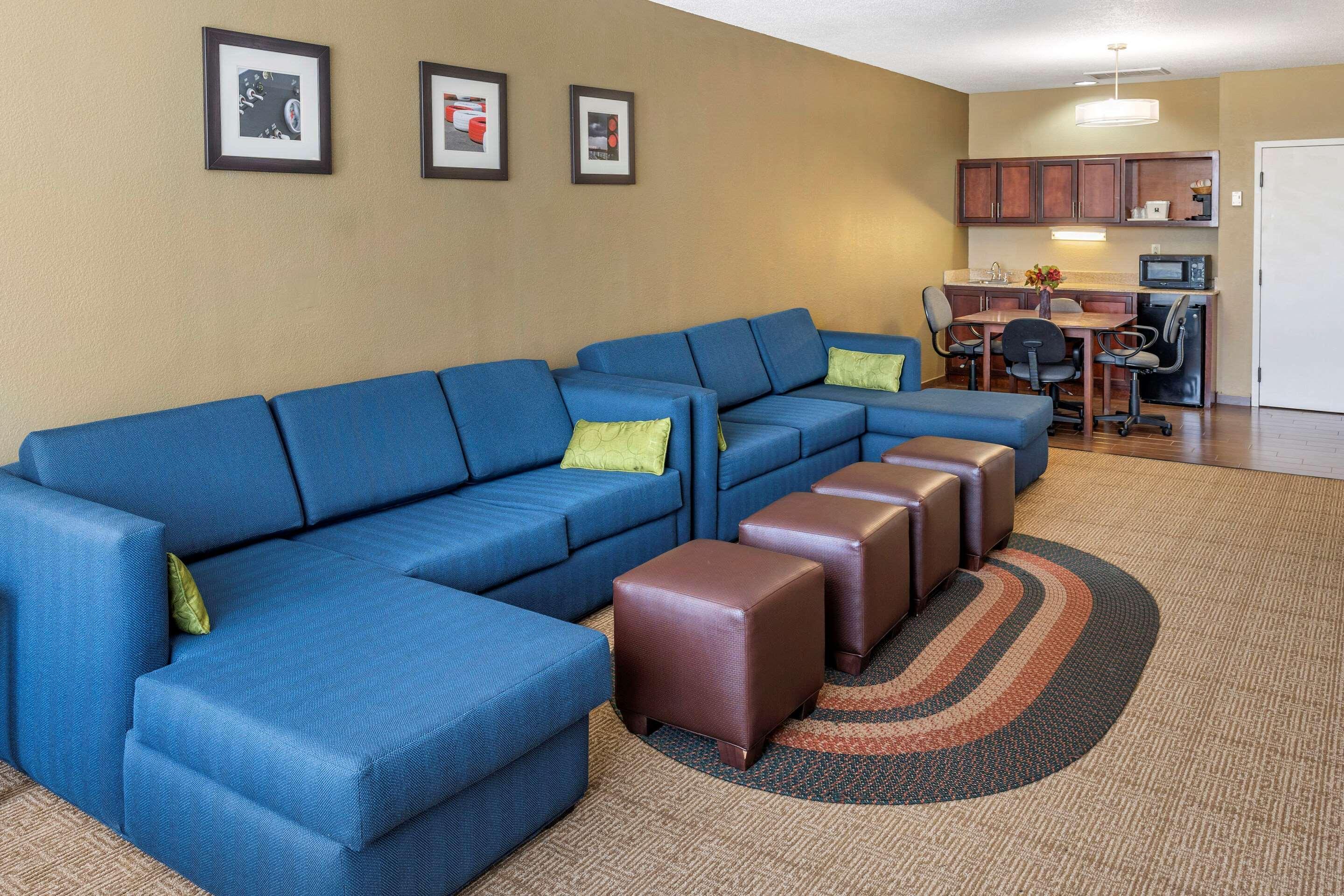 Comfort Inn & Suites Lincoln Bagian luar foto