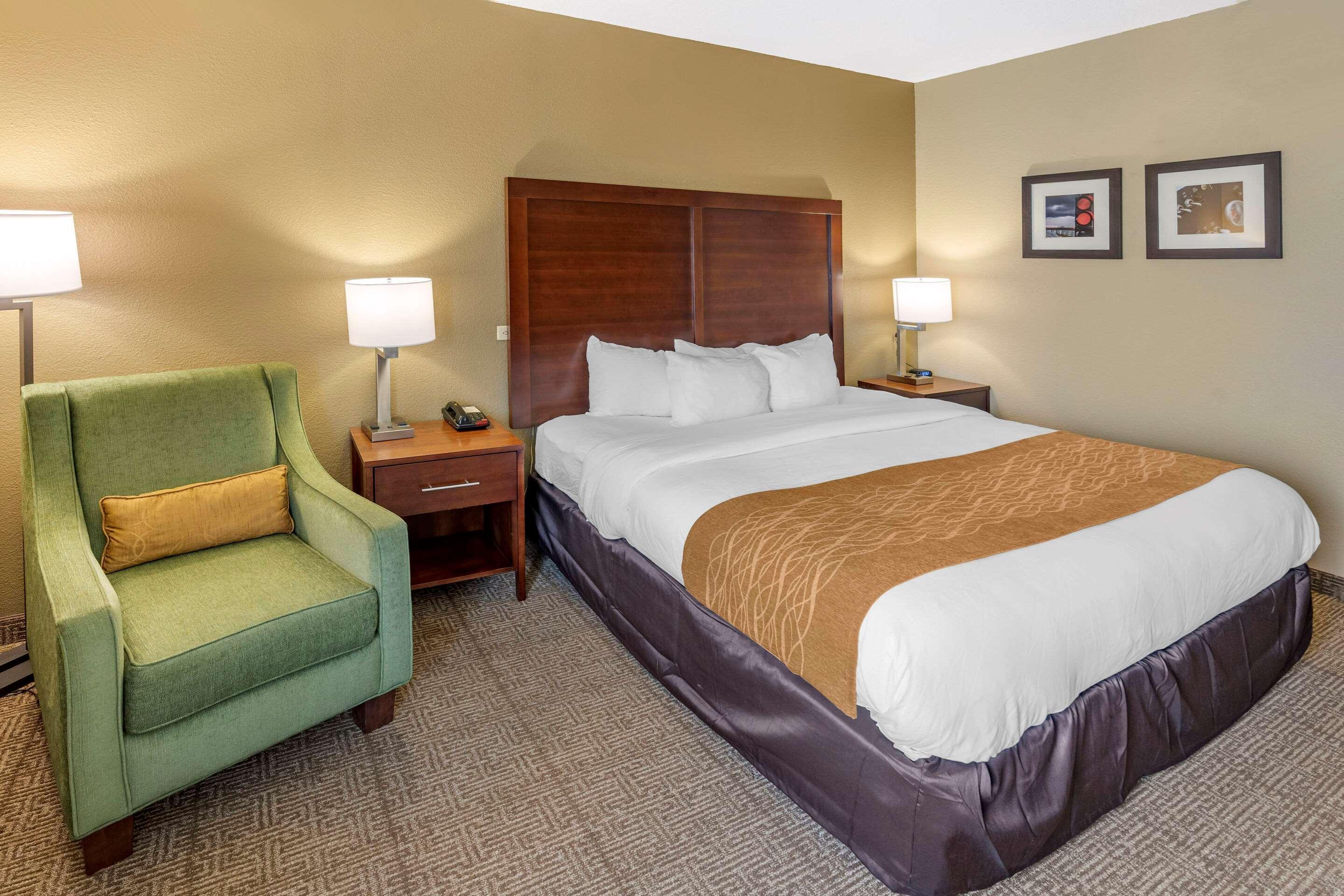 Comfort Inn & Suites Lincoln Bagian luar foto