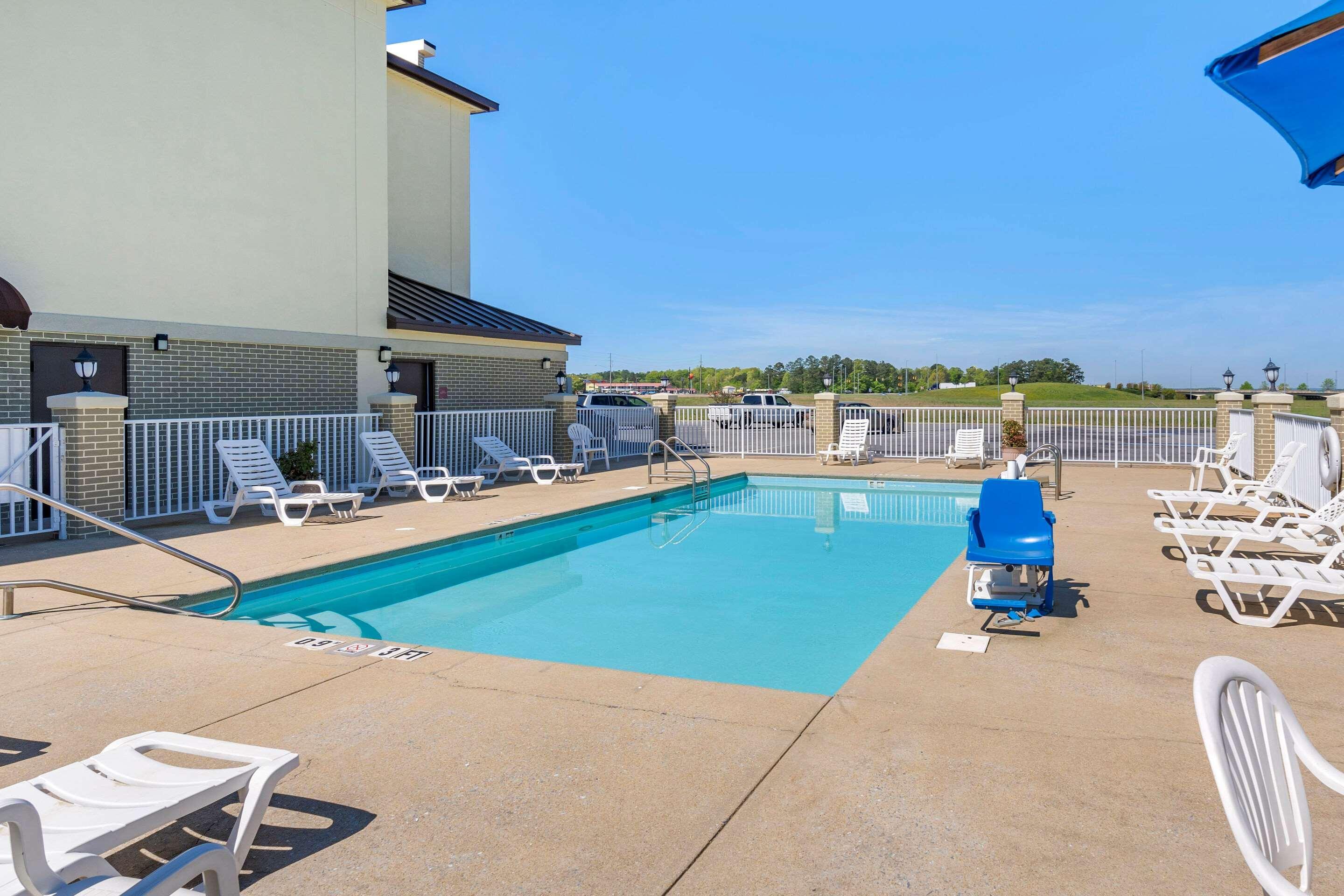 Comfort Inn & Suites Lincoln Bagian luar foto