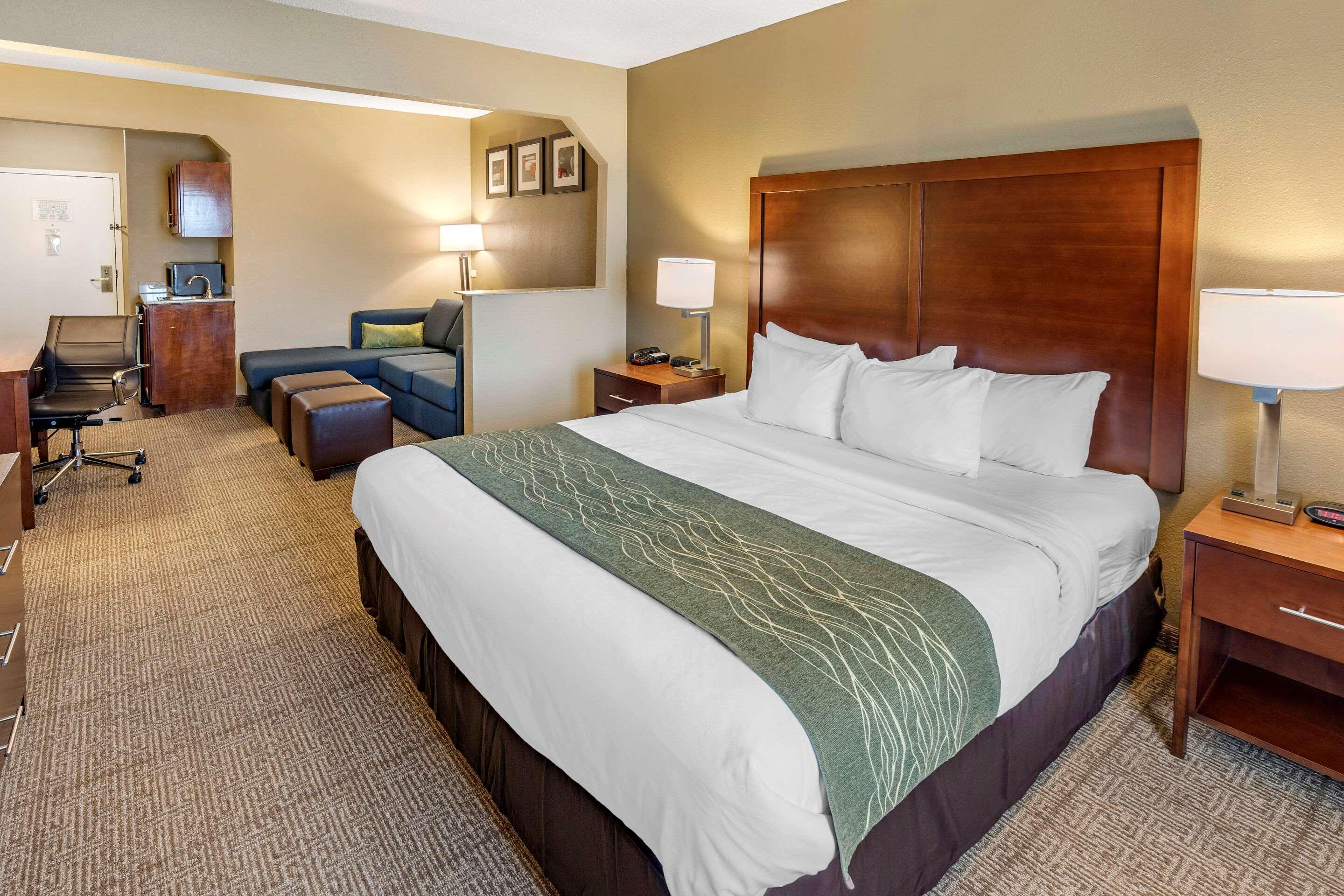 Comfort Inn & Suites Lincoln Bagian luar foto